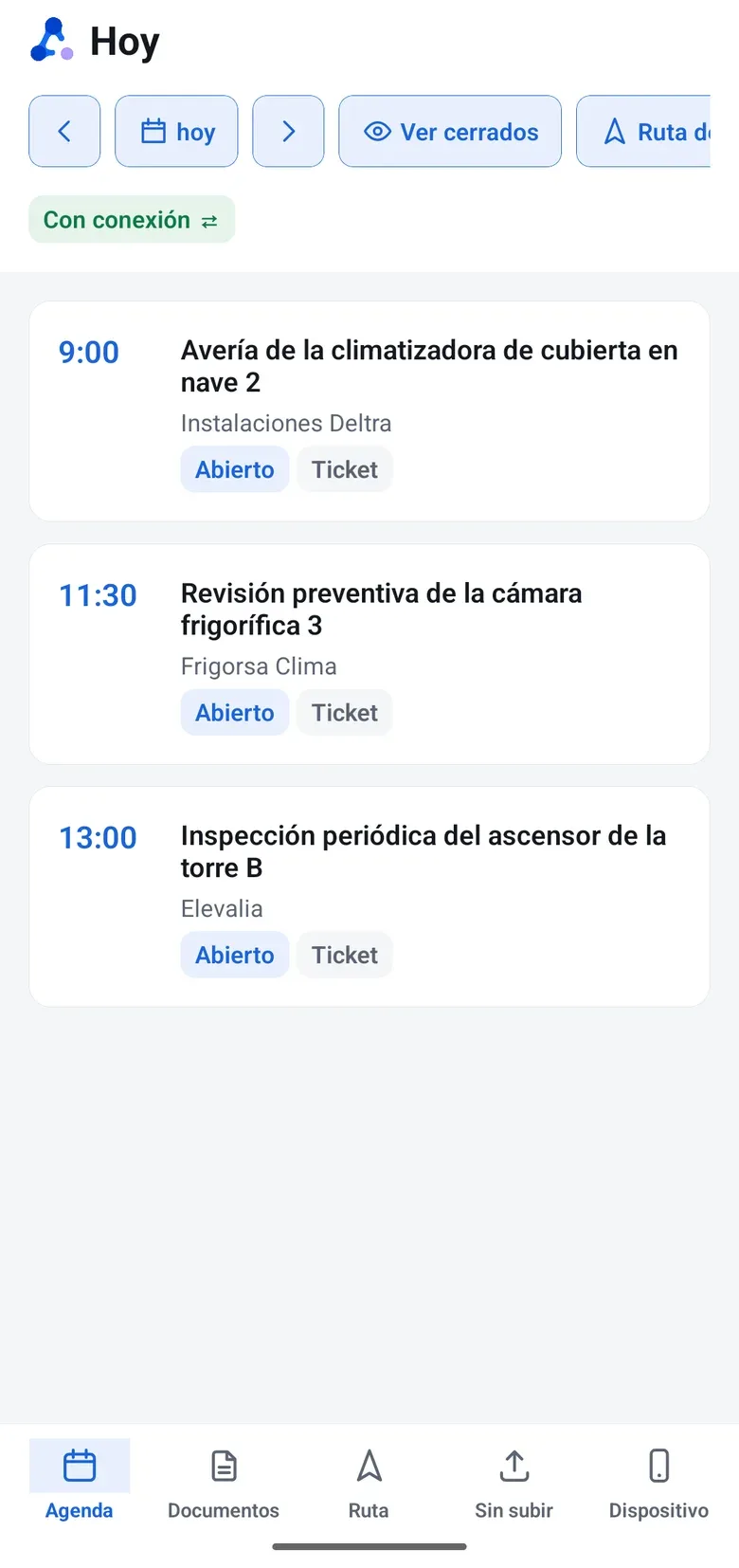Agenda de hoy en la app de attendo: tres trabajos por hora, con cliente y estado, y las pestañas Agenda, Documentos, Ruta, Sin subir y Dispositivo